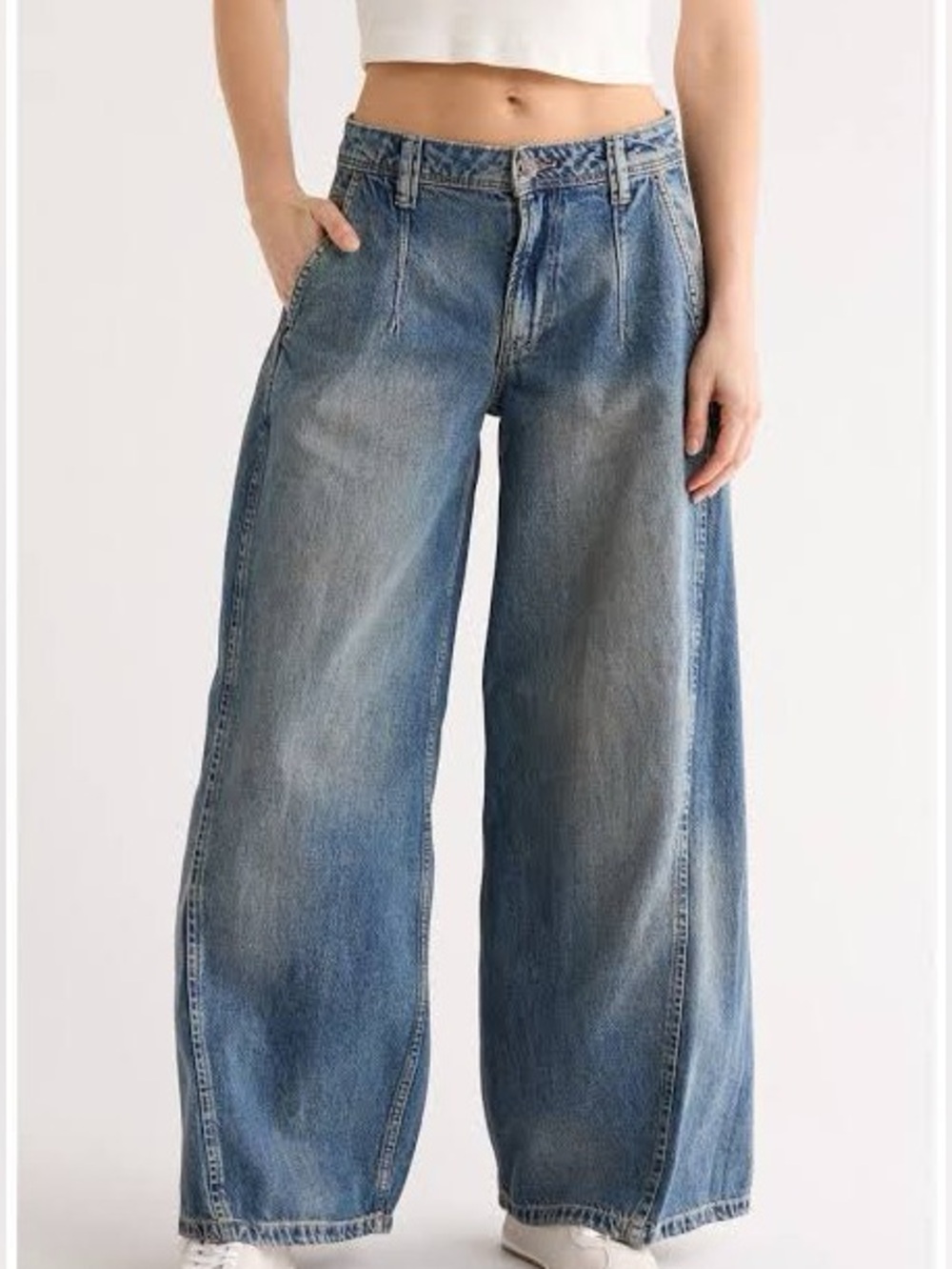 NEW W/ TAGS- Free People Wide Leg Jeans